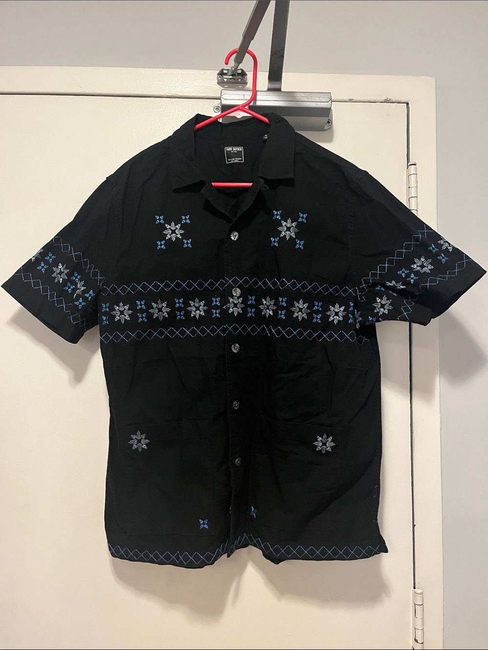 Todd Snyder Black Short-Sleeve Button-Down Shirt with Blue Embroidery